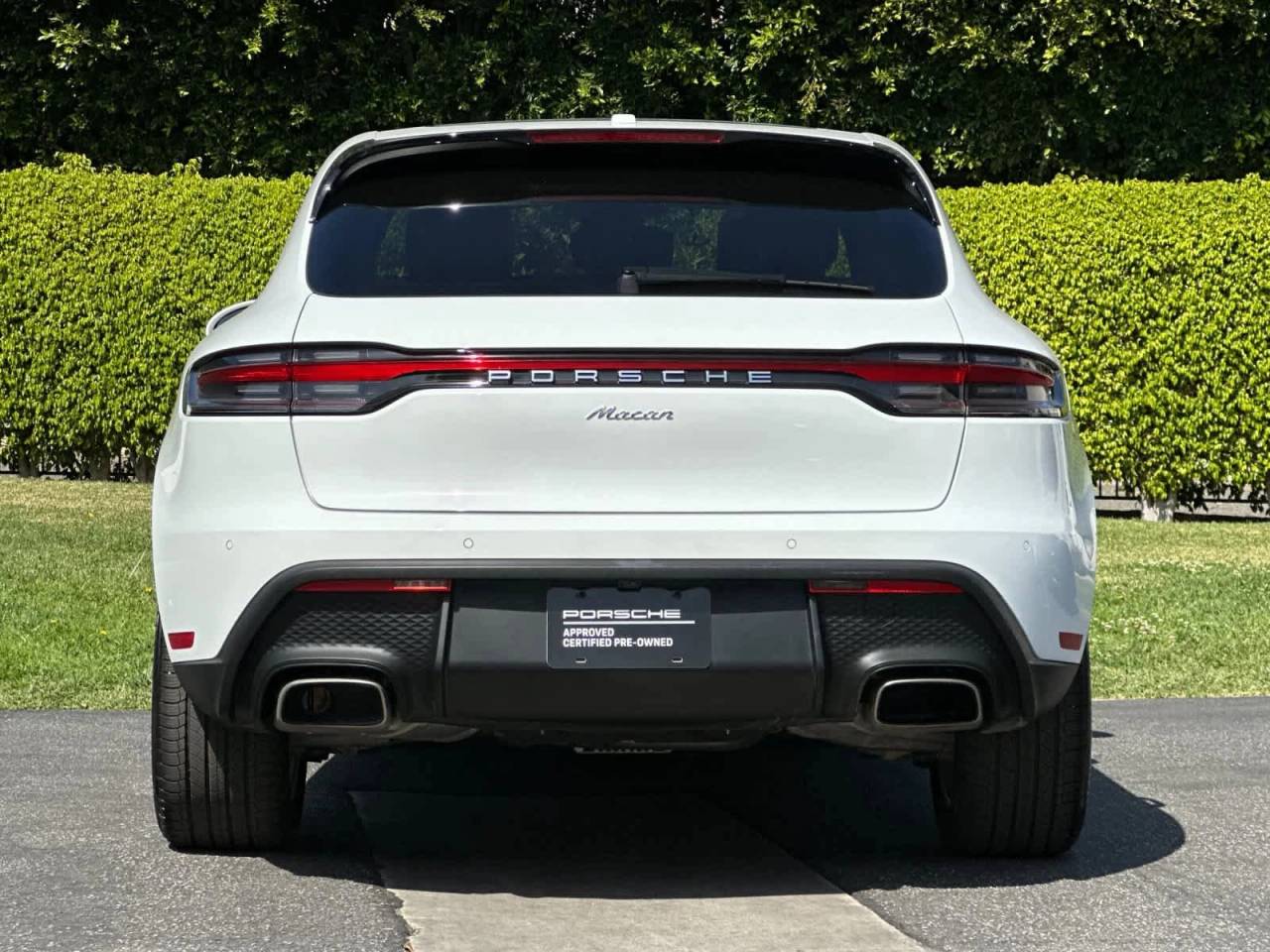 2025 Porsche Macan Base