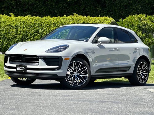 2025 Porsche Macan Base