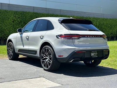 2025 Porsche Macan Base