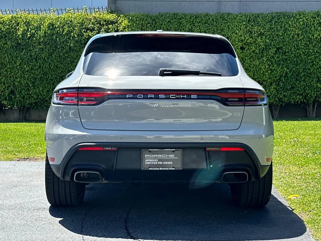 2025 Porsche Macan Base