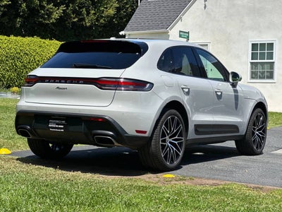 2025 Porsche Macan Base
