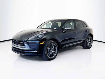 2025 Porsche Macan AWD