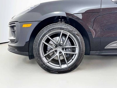 2025 Porsche Macan AWD