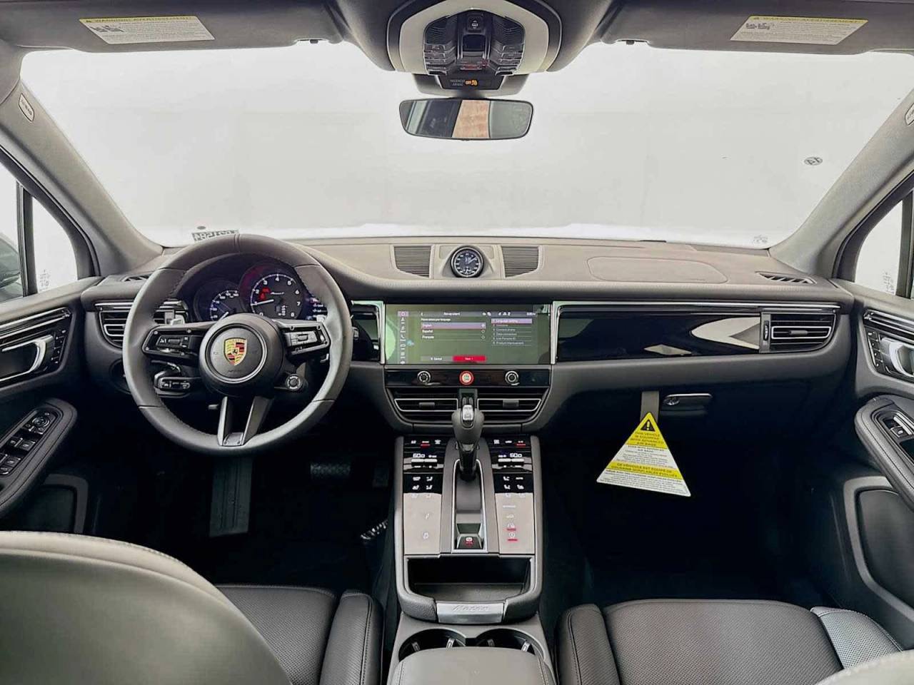 2025 Porsche Macan AWD