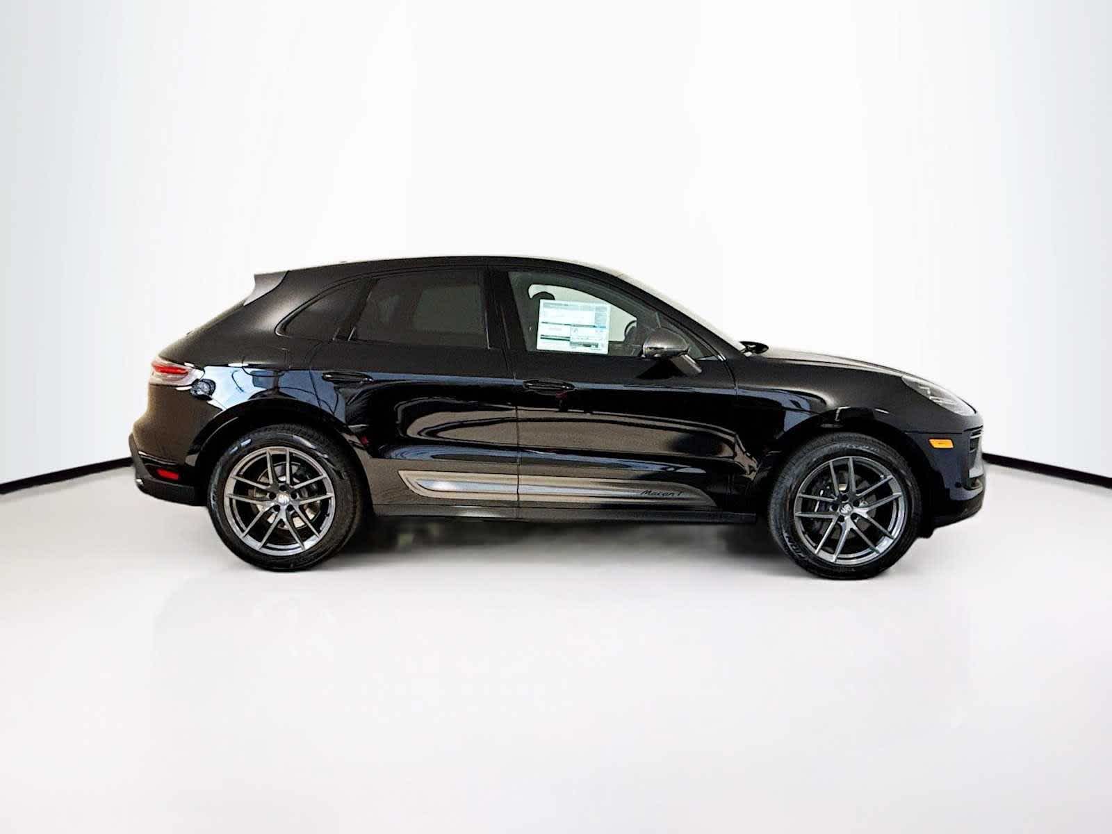 2025 Porsche Macan Macan T