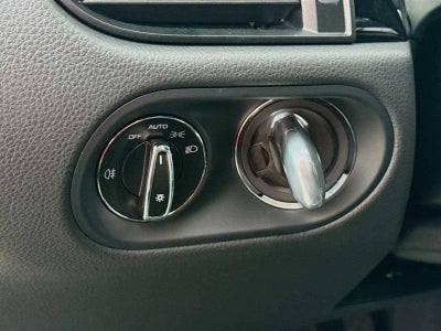 2025 Porsche Macan Macan T