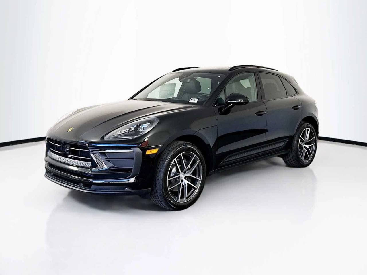 2025 Porsche Macan AWD
