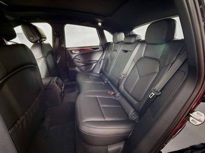 2025 Porsche Macan AWD