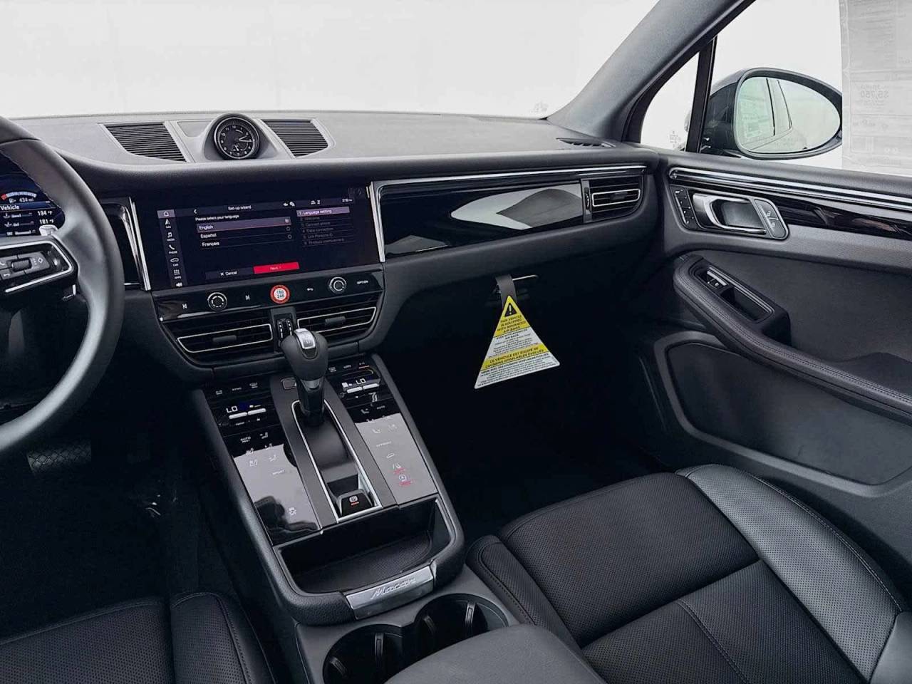 2025 Porsche Macan AWD