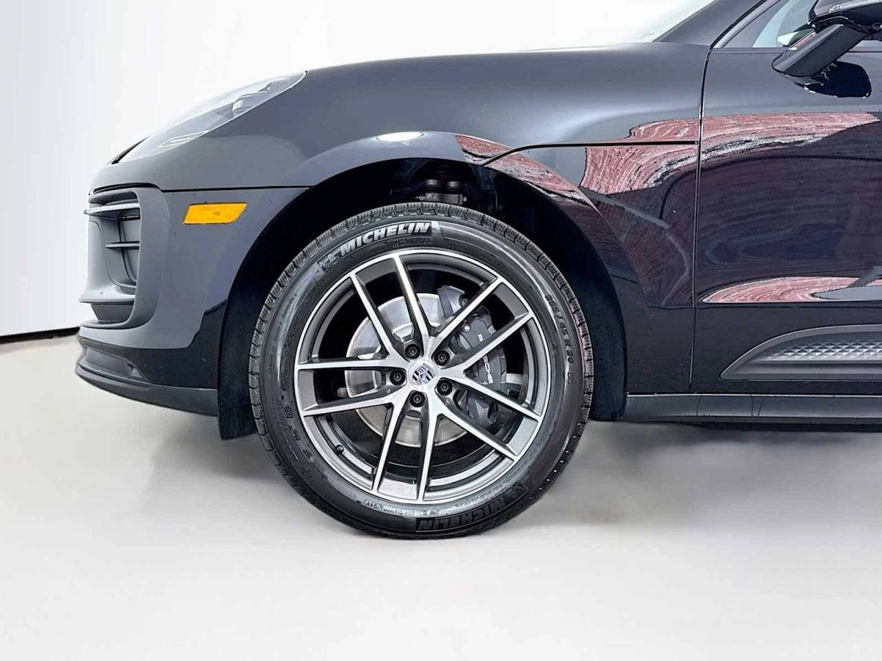 2025 Porsche Macan AWD