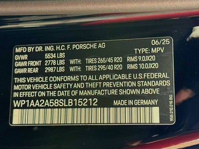 2025 Porsche Macan AWD