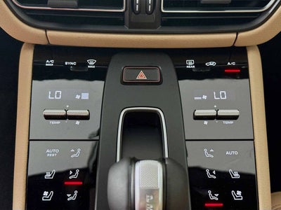 2026 Porsche Macan AWD