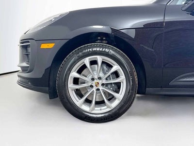 2026 Porsche Macan AWD