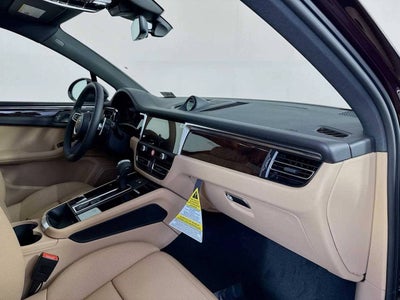 2026 Porsche Macan AWD