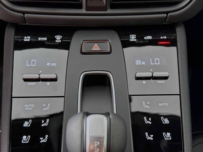 2026 Porsche Macan AWD