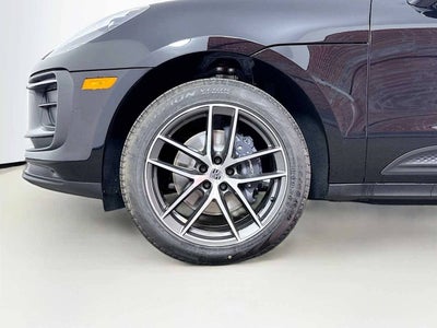 2026 Porsche Macan AWD