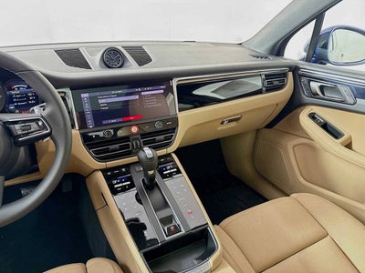 2026 Porsche Macan AWD