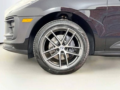 2026 Porsche Macan AWD