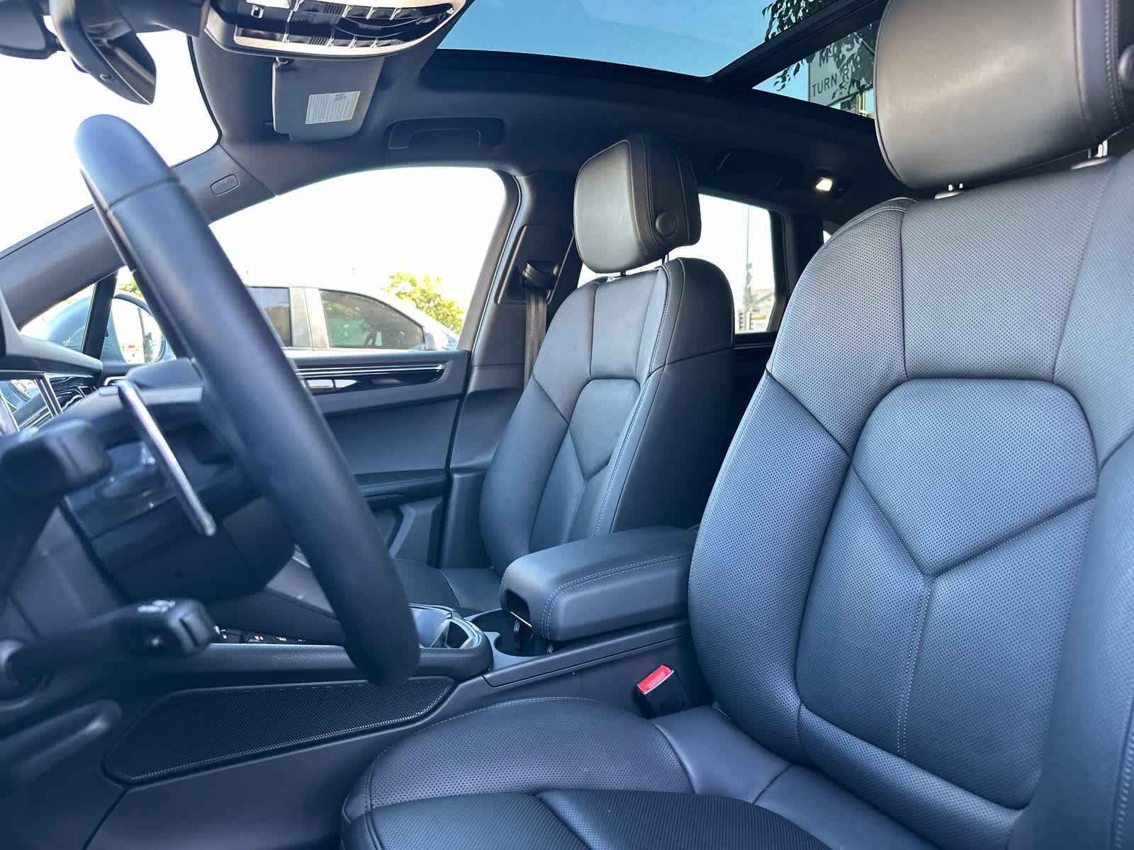 2026 Porsche Macan Macan