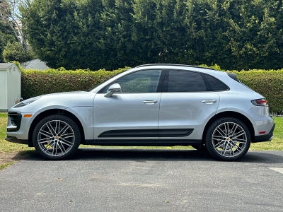 2026 Porsche Macan Base