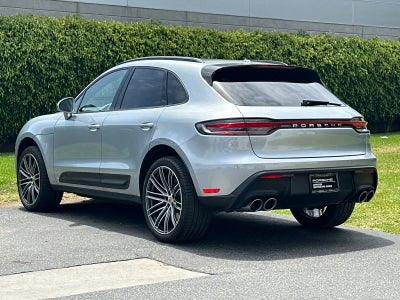 2026 Porsche Macan Base