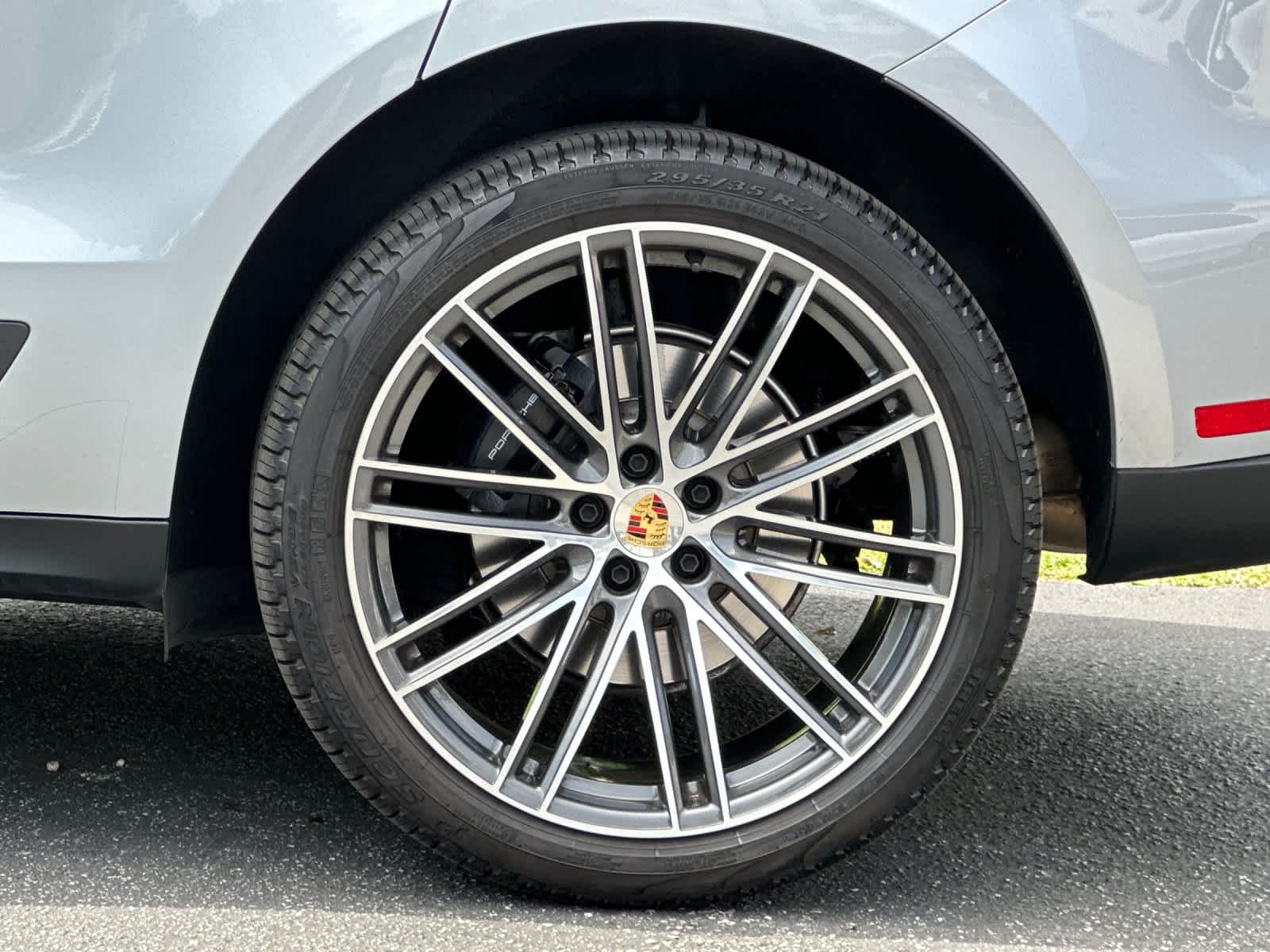 2026 Porsche Macan Base
