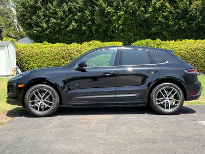 2026 Porsche Macan Macan