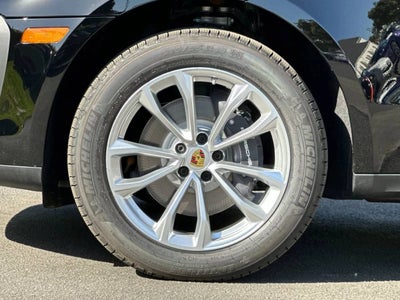 2026 Porsche Macan AWD