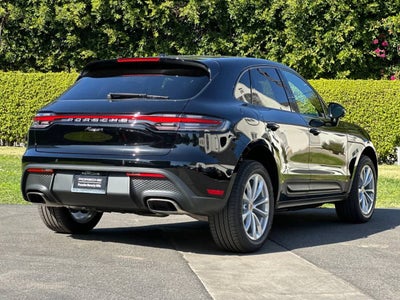 2026 Porsche Macan AWD