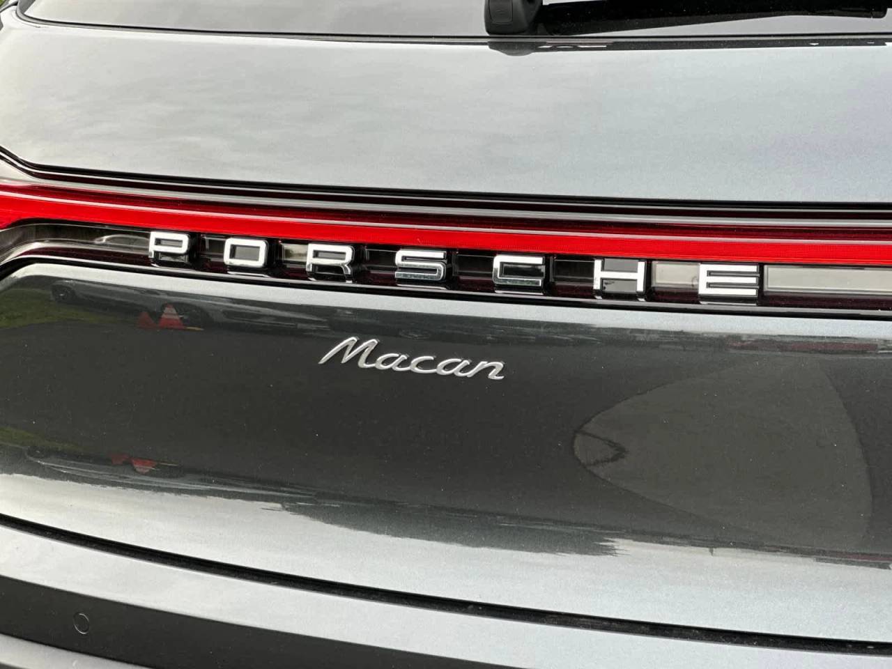 2026 Porsche Macan Base