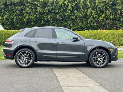 2026 Porsche Macan Base