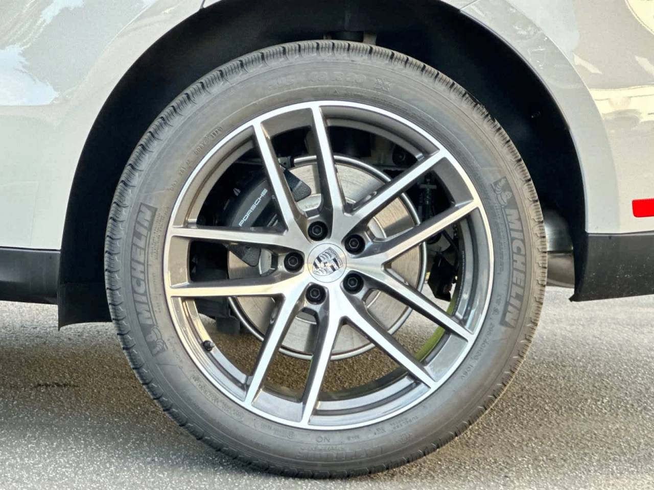 2026 Porsche Macan Base