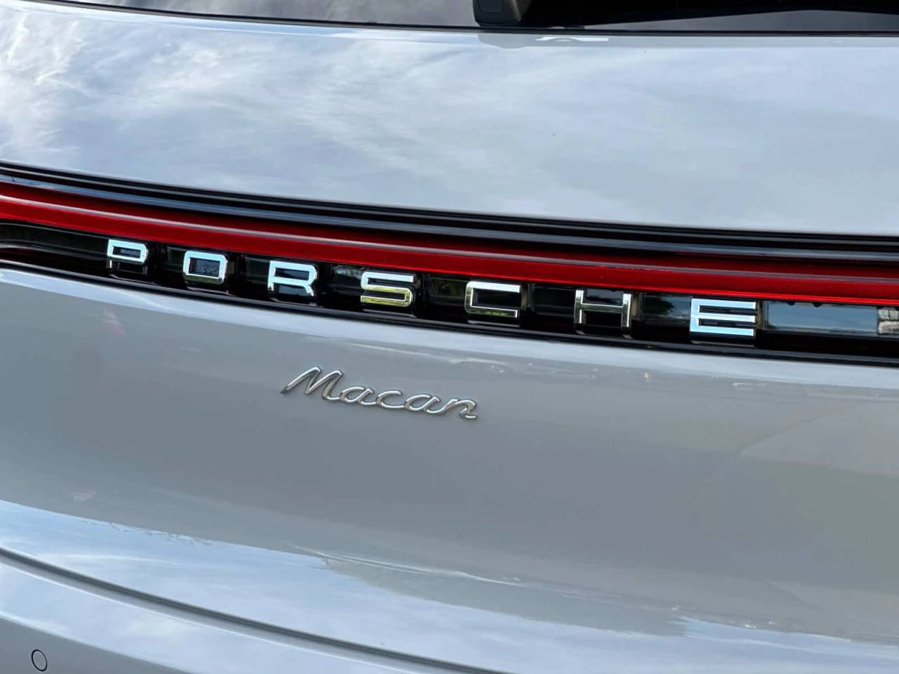 2026 Porsche Macan Macan