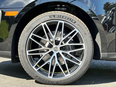 2026 Porsche Macan T