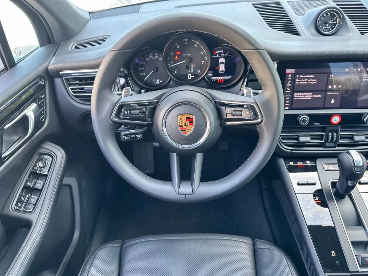 2026 Porsche Macan Base