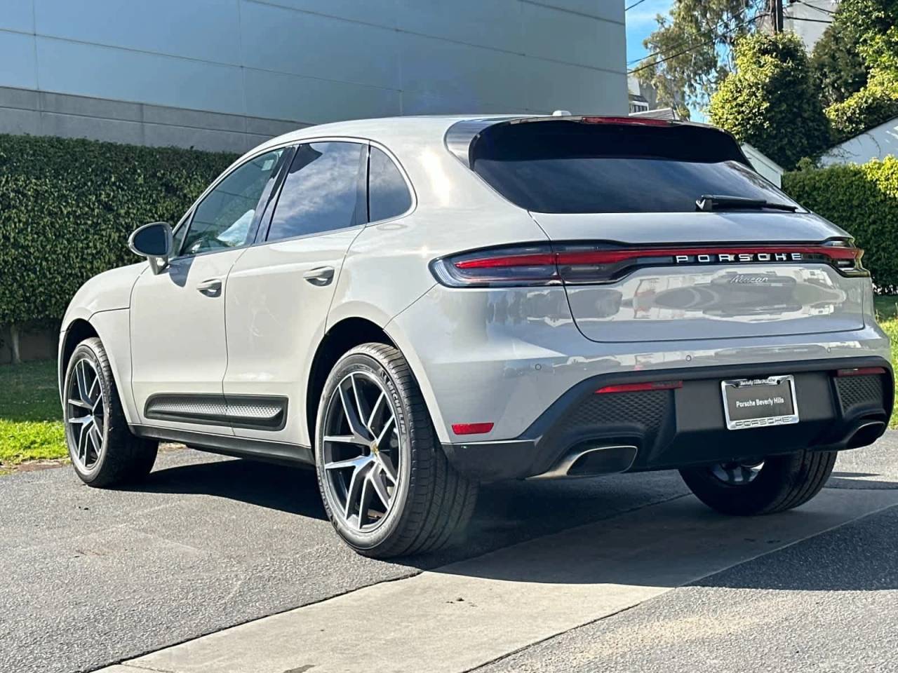 2026 Porsche Macan Base