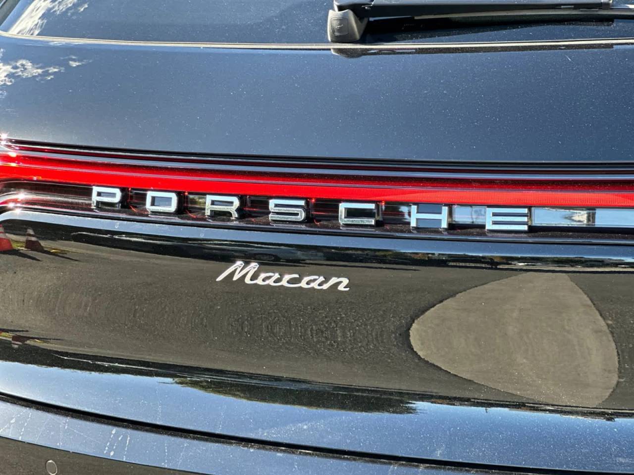 2026 Porsche Macan Base