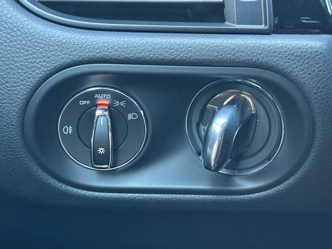 2026 Porsche Macan T