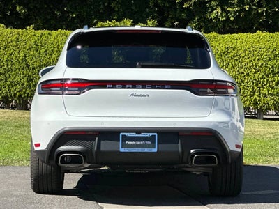2026 Porsche Macan Base