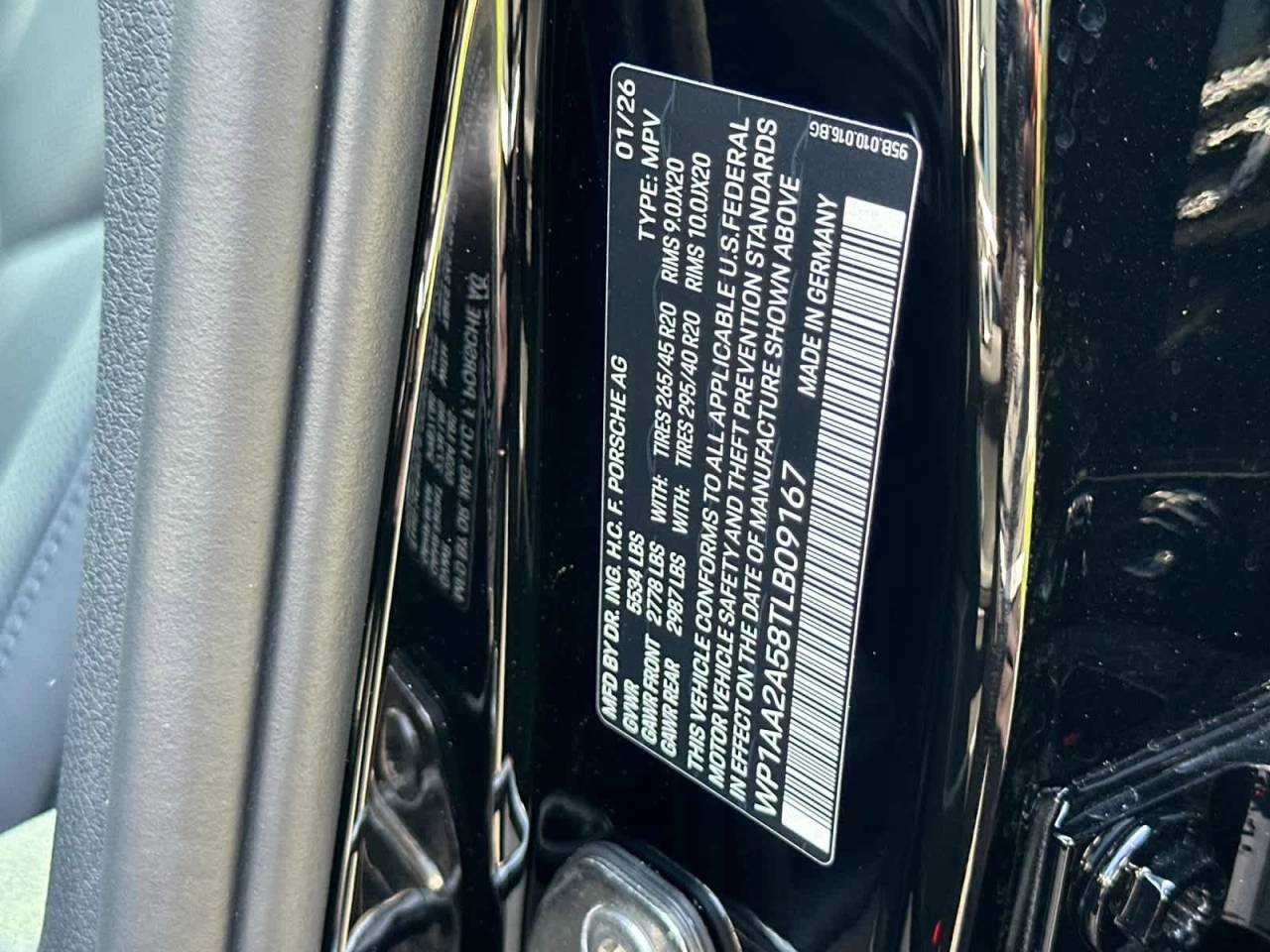 2026 Porsche Macan Base