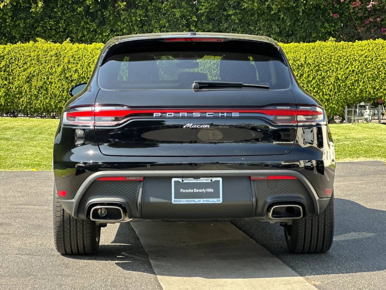 2026 Porsche Macan Base
