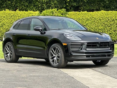 2026 Porsche Macan Base