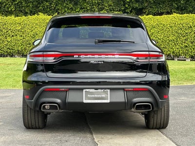 2026 Porsche Macan Base