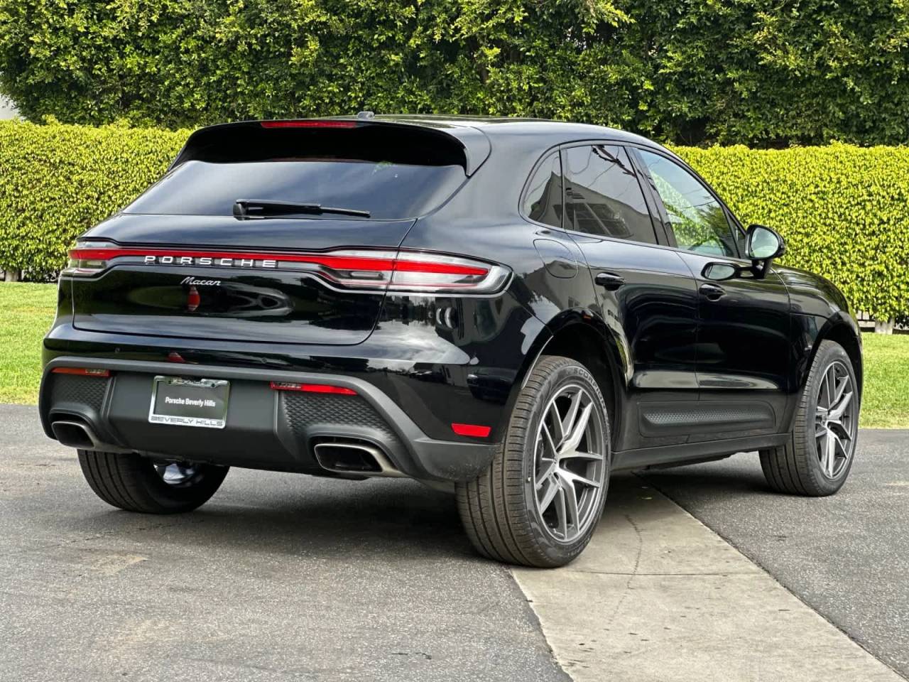 2026 Porsche Macan Base
