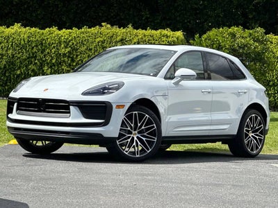 2026 Porsche Macan Base