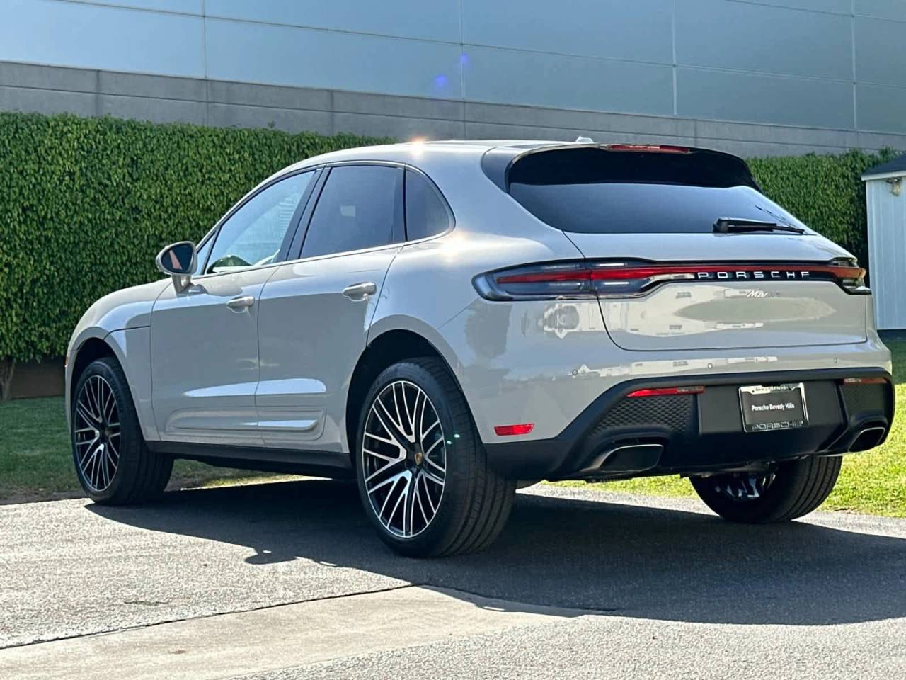 2026 Porsche Macan Base