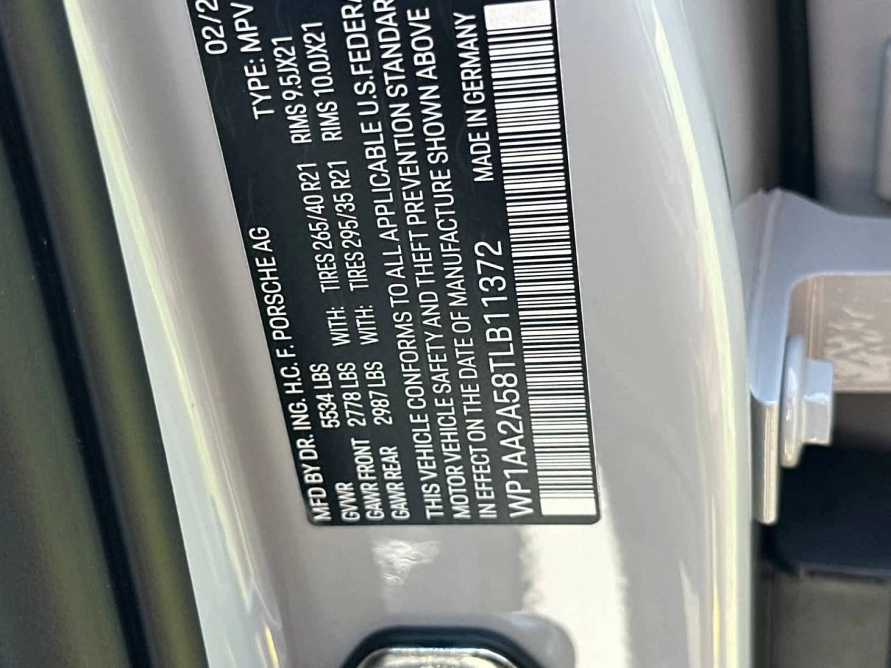 2026 Porsche Macan Base