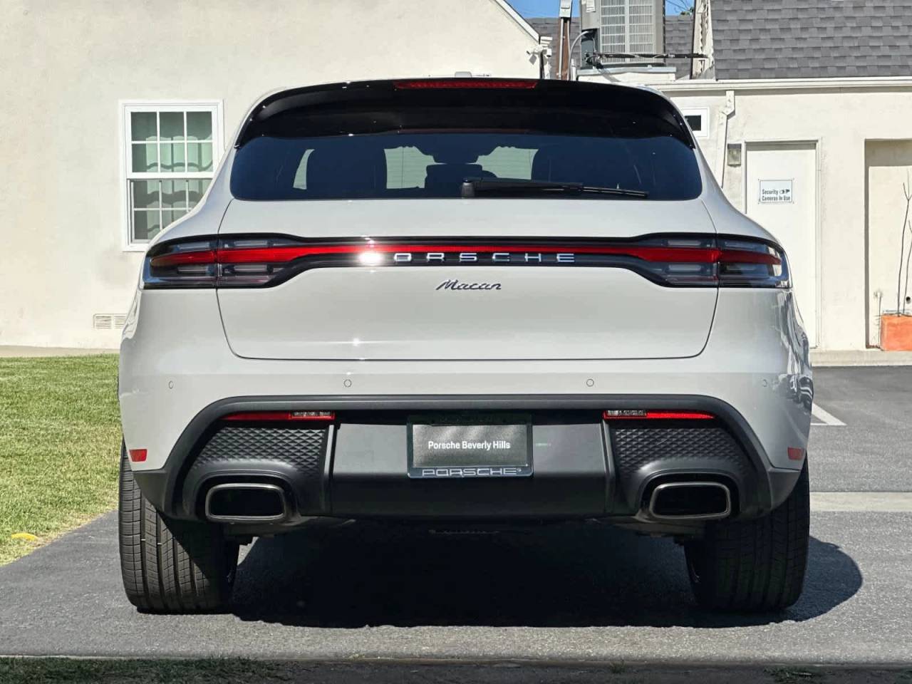 2026 Porsche Macan Base