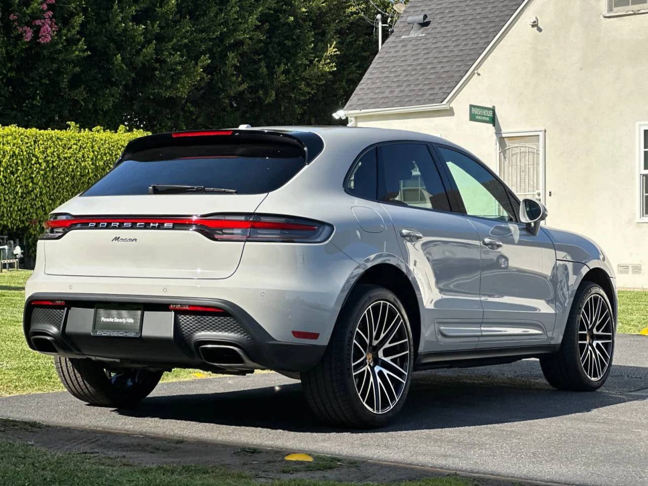 2026 Porsche Macan Base