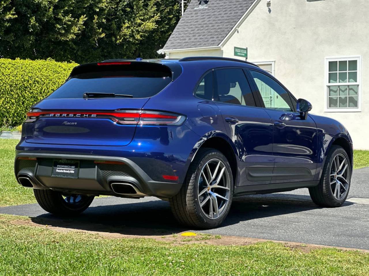 2026 Porsche Macan Base
